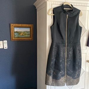 Ted baker cocktail dress. Excellent condition. Size 3. Front full zipper.